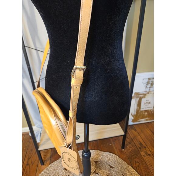 Hobo Genuine Leather Camel Round Crossbody Bag - Picture 5 of 7